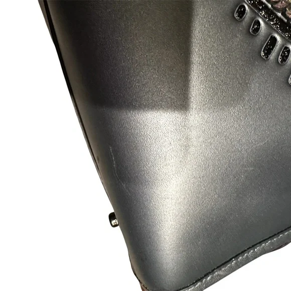 Coach Gray Heart Keith hating rogue bag 25 Embellished Women's Bag - Picture 10 of 16